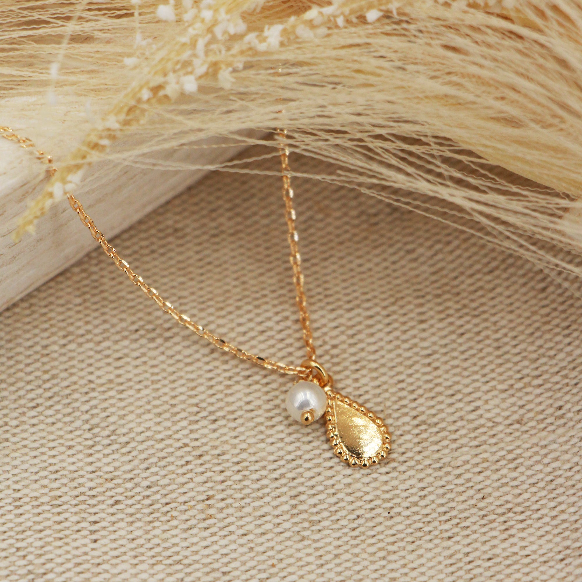 Collier Pendentif Doré Mat - Style Belle Époque 1890 - Oval Serti CZ - Neuf Sans Emballage